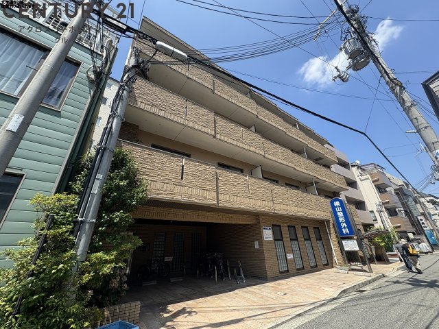 建物外観　オートロック完備で安心のセキュリティ♪