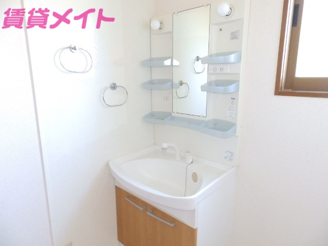 洗面設備　同タイプの部屋写真です。