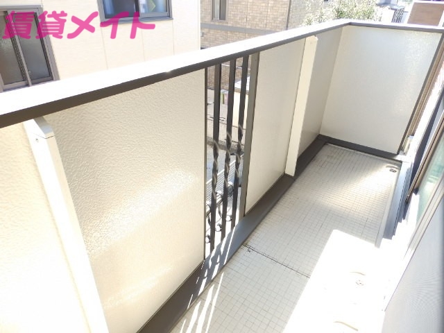 バルコニー　同タイプの部屋写真です。