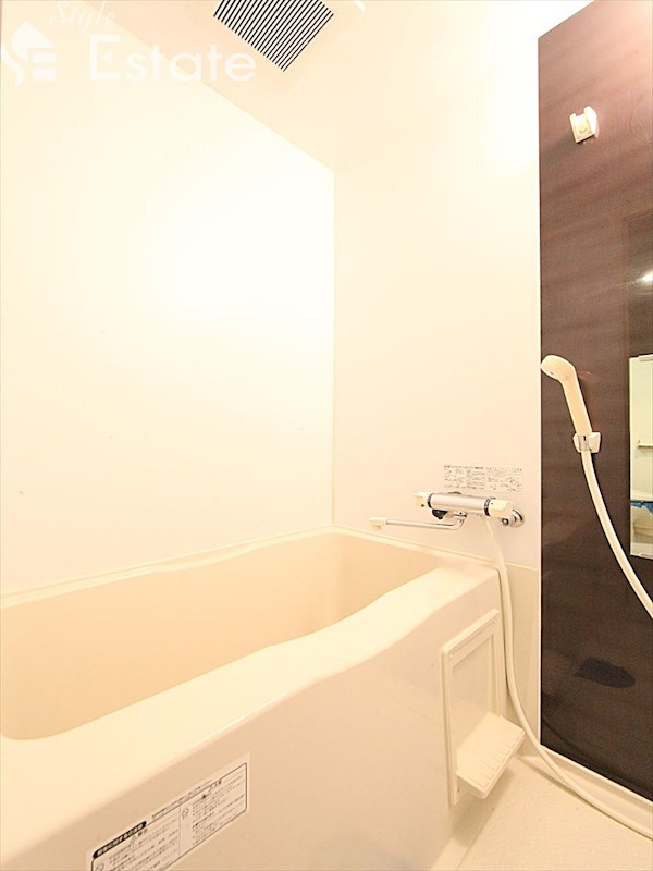 バス・シャワールーム　バスルーム