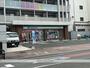 コンビニ　ファミリーマート 小倉下到津五丁目店（コンビニ）まで1036m