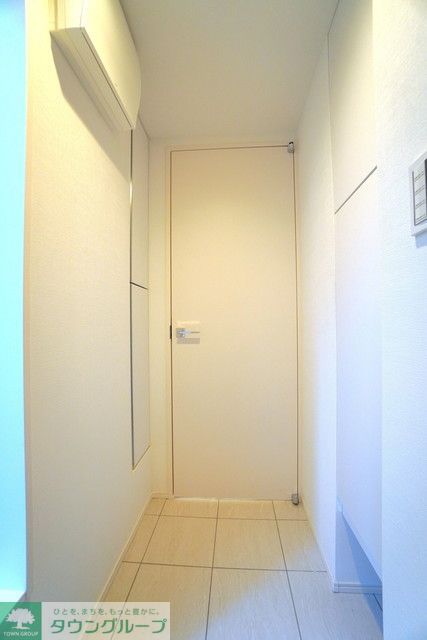 玄関　※写真は同タイプ住戸です。