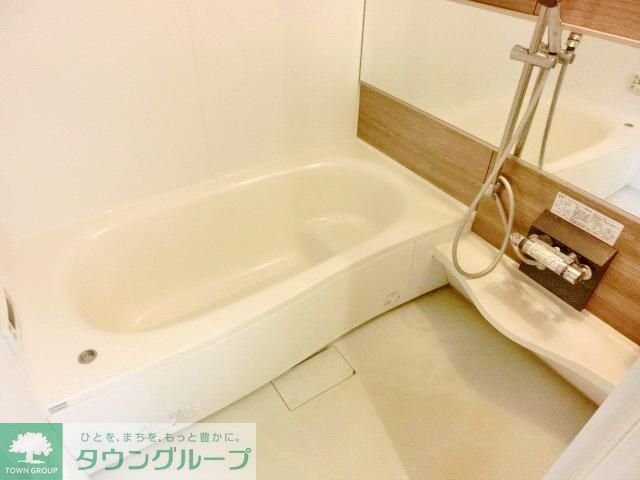 バス・シャワールーム　広々とした1坪風呂