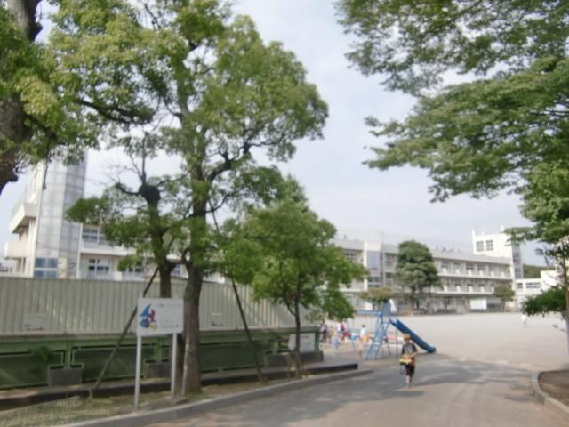 小学校　真間小学校（小学校）まで750m