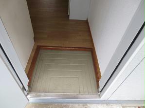 玄関　※別部屋写真