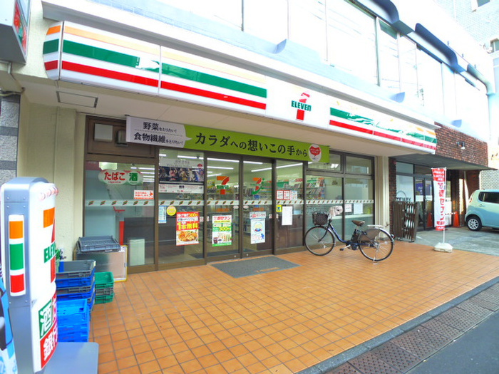 コンビニ　セブンイレブン（コンビニ）まで25m
