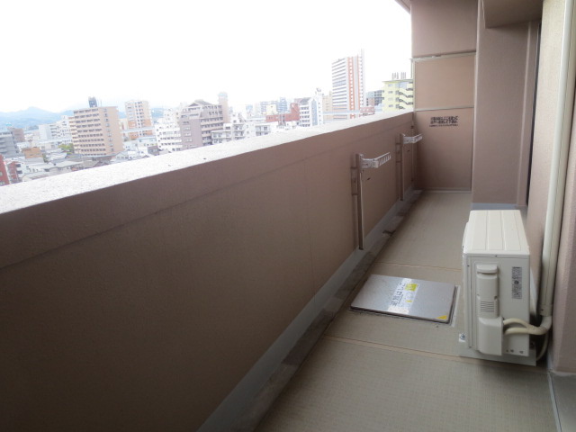 バルコニー　※写真は同タイプの別の階のお部屋です。