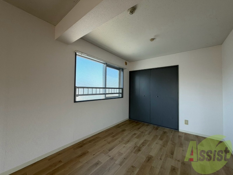 その他部屋・スペース　こちらのお部屋は光が差し込む、温かみのあるお部屋です。