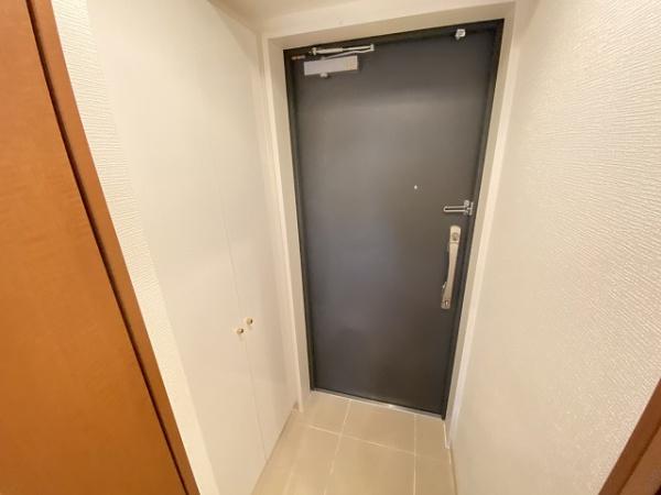 玄関　シューズボックスあり！