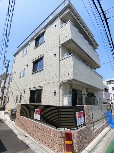 建物外観　★１フロア２住戸／オートロック付き★