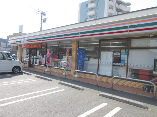 コンビニ　セブンイレブン三郷早稲田4丁目店（コンビニ）まで141m