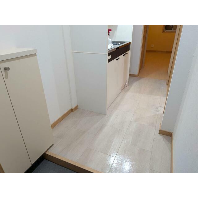 玄関　家の外と中をつなぐ要所だからすっきり心地よく整えたい