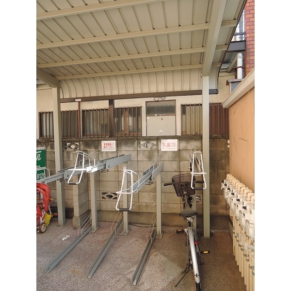 駐車場　駐輪場