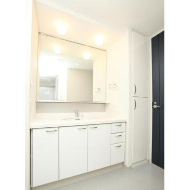 洗面設備　※写真は同タイプ住戸です。