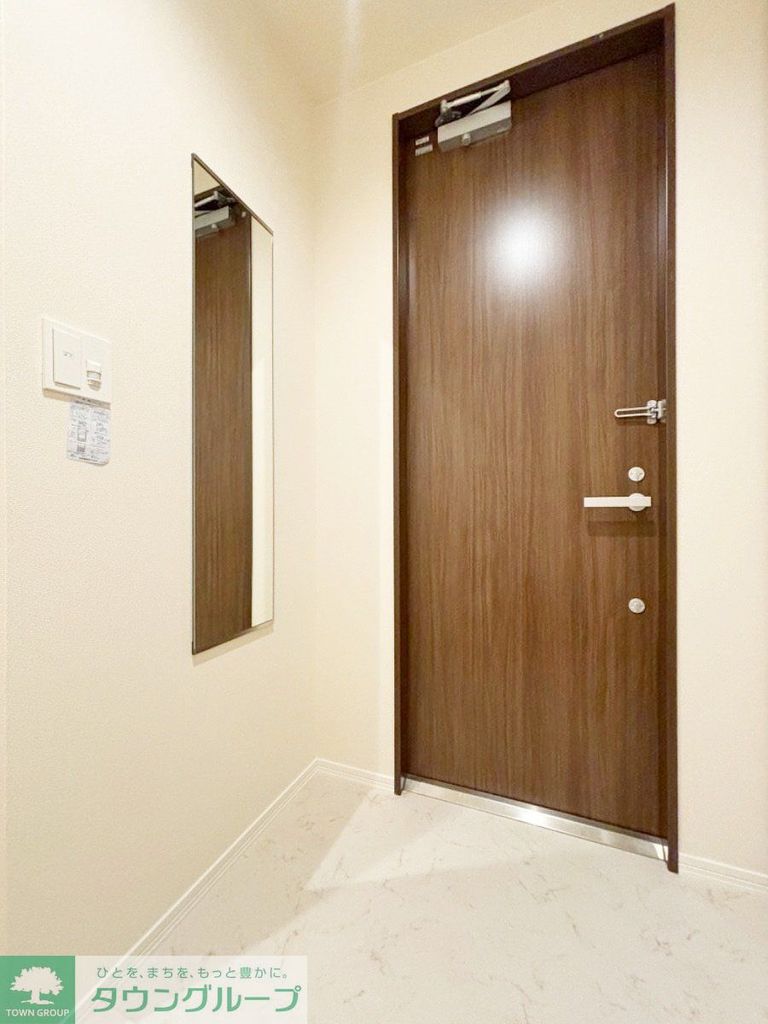 玄関　★お部屋探しは株式会社タウンハウジング東京まで★