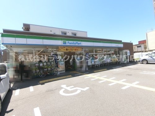 コンビニ　ファミリーマート 生江三丁目店（コンビニ）まで223m