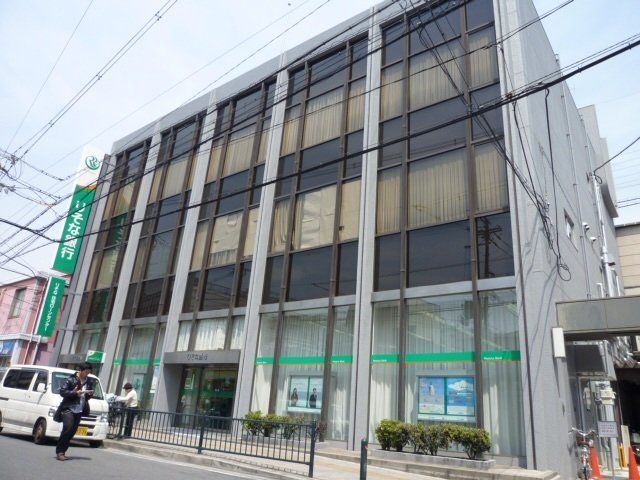 銀行　りそな銀行小阪支店（銀行）まで446m