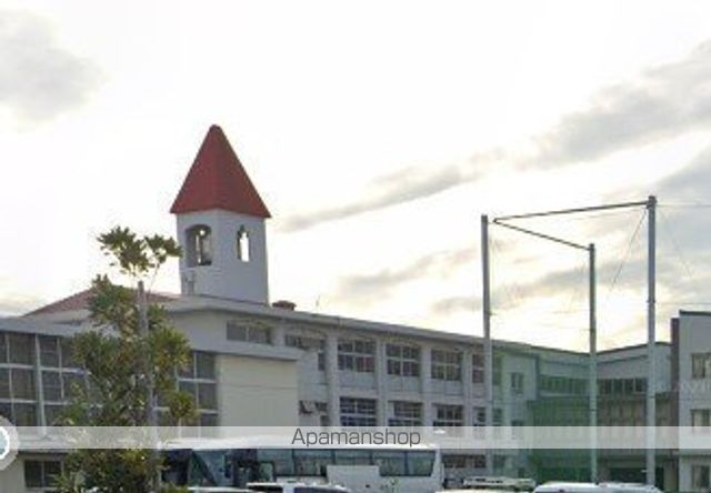 小学校　中央小（小学校）まで1245m