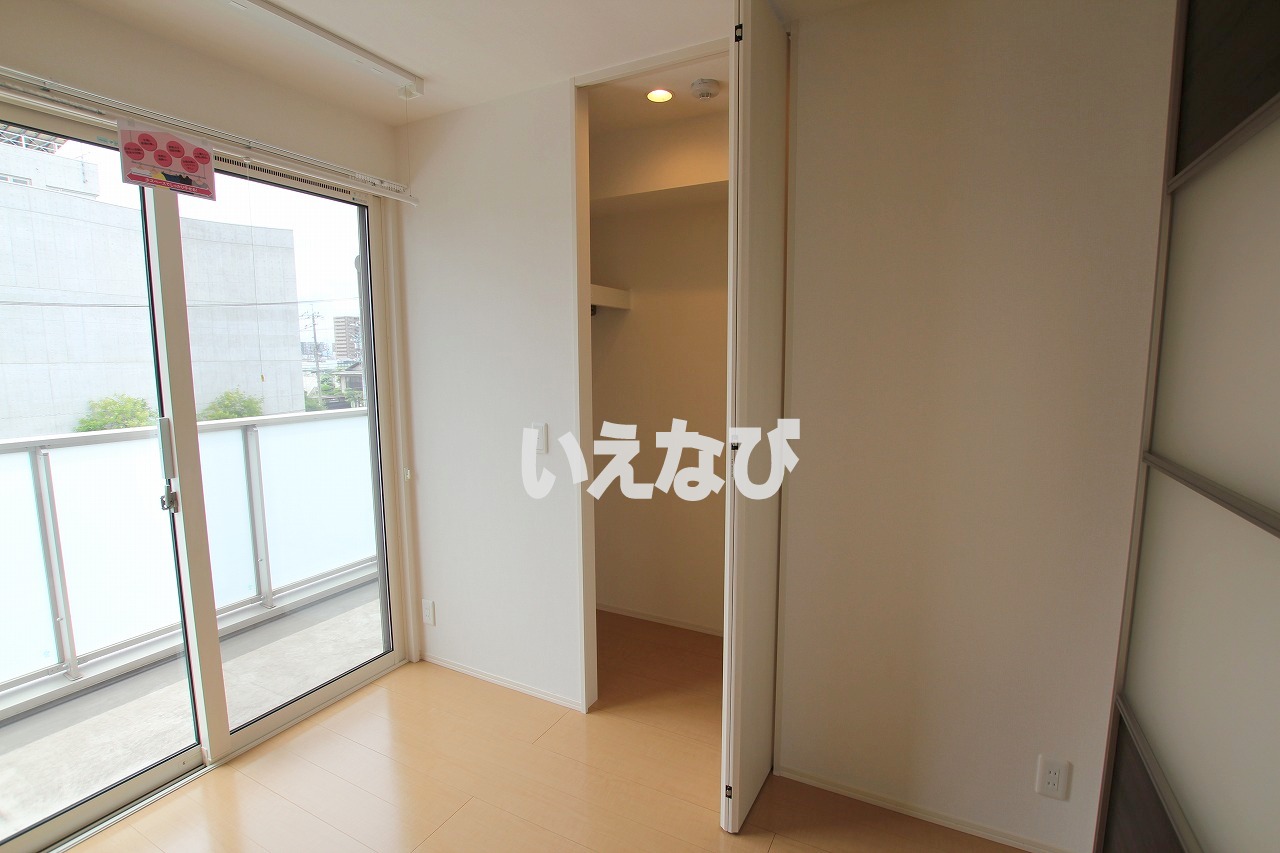 収納　ウォークインクローゼット