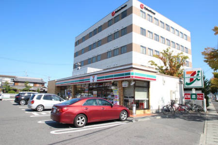 コンビニ　セブンイレブン岡山野田4丁目店（コンビニ）まで121m