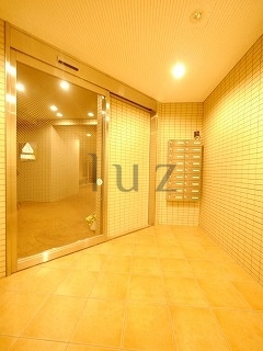 エントランス　高級感あるエントランスです。
