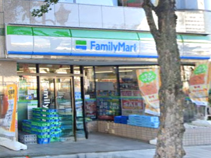 コンビニ　ファミリーマート 中野南口店（コンビニ）まで196m