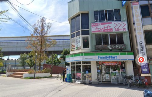 コンビニ　ファミリーマート 阪神なるお駅前店（コンビニ）まで297m