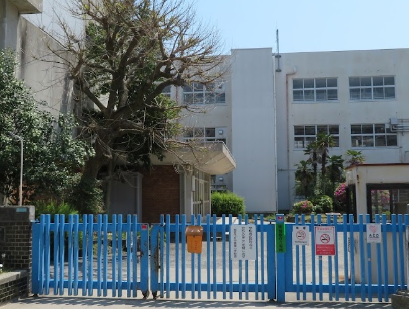 小学校　甲陽園小学校（小学校）まで725m