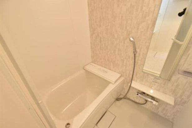 バス・シャワールーム　お風呂で日々の疲れを落としましょう　※参考写真です