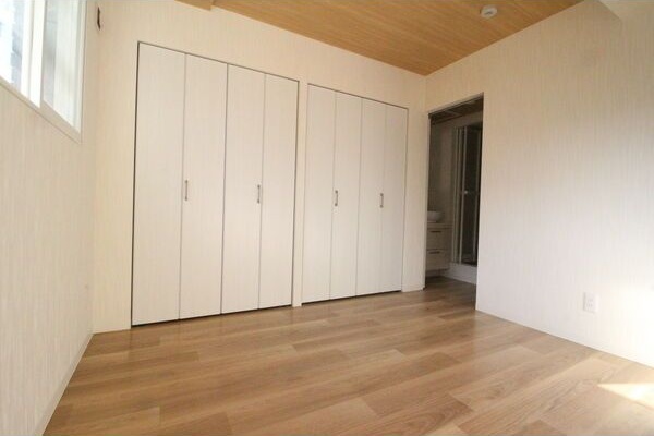 その他部屋・スペース　窓が大きく明るいお部屋です♪
