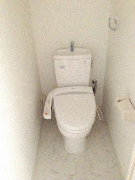 トイレ　同仕様参考写真