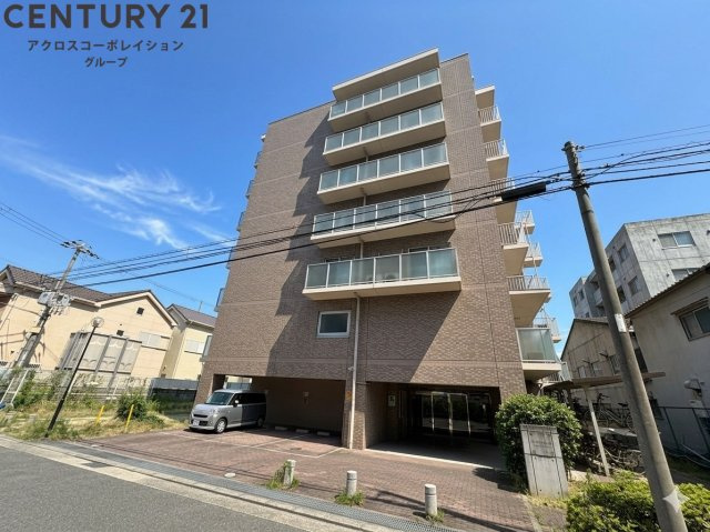 建物外観　オートロック・防犯カメラ付きで安心です！