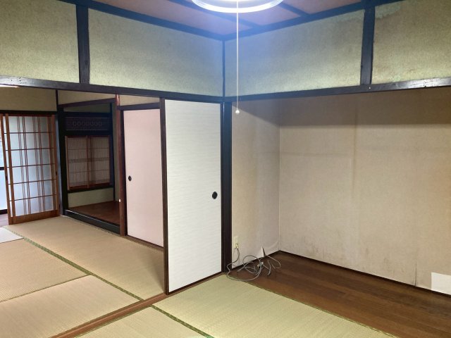 居室・リビング　ゆったりとくつろげる和室です