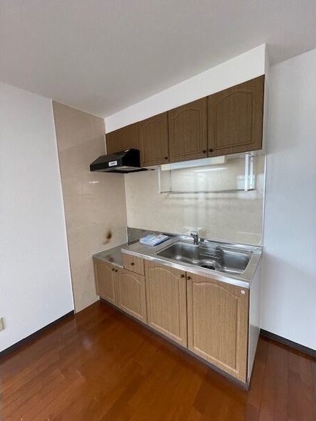 キッチン　※写真は同じマンションの違う部屋のものになります。