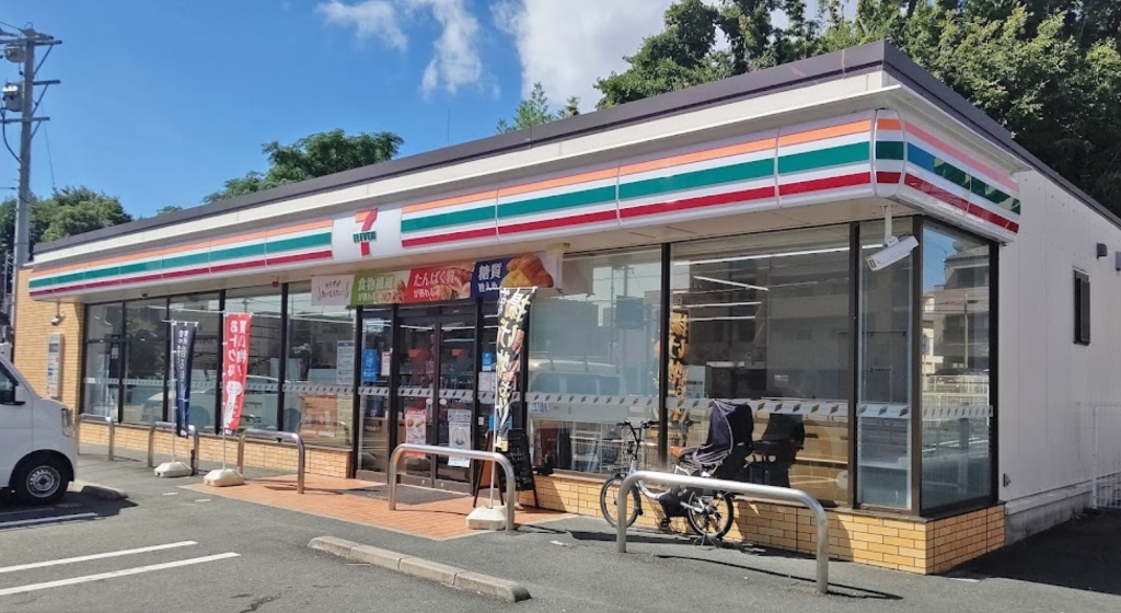 コンビニ　セブンイレブン 浜松成子町店（コンビニ）まで516m