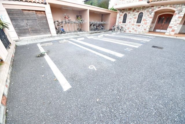 駐車場　敷地内駐車場