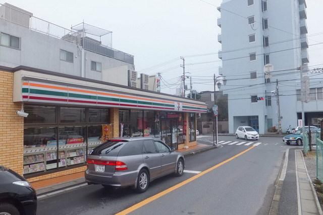 コンビニ　セブンイレブン（コンビニ）まで457m