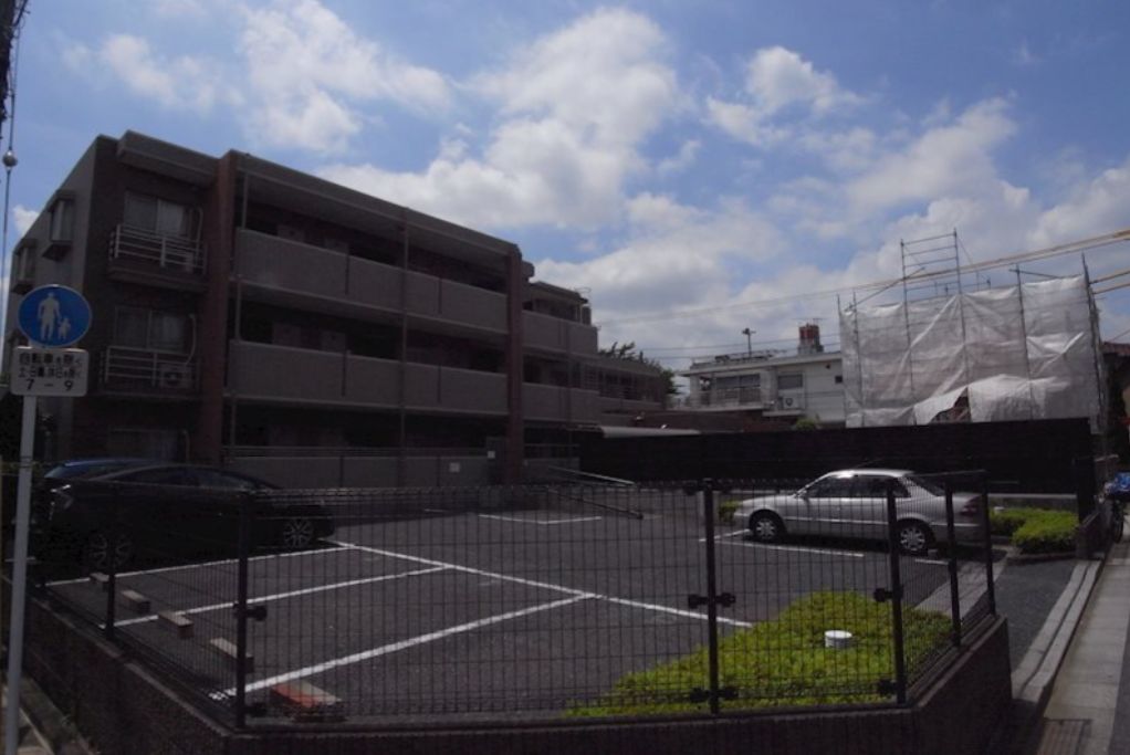 駐車場　弊社は都内全域の物件をご紹介可能です！