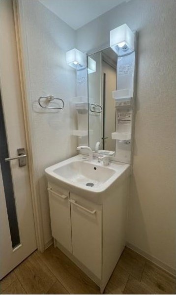 洗面設備　※別部屋の参考写真です。