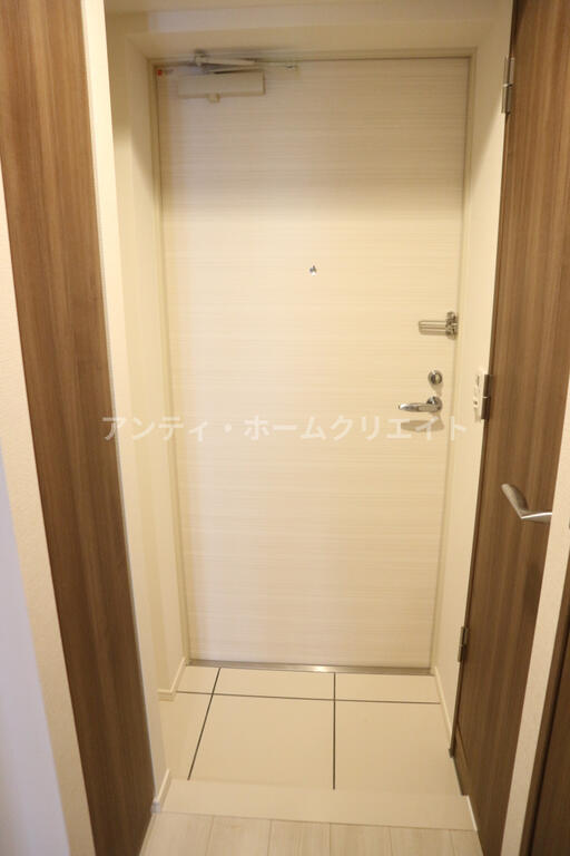 玄関　同タイプ別部屋写真