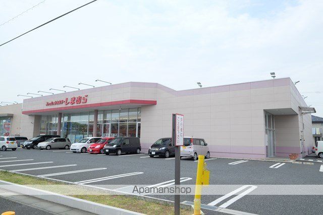 ショッピングセンター　ファッションセンターしまむら高坂店（ショッピングセンター）まで242m