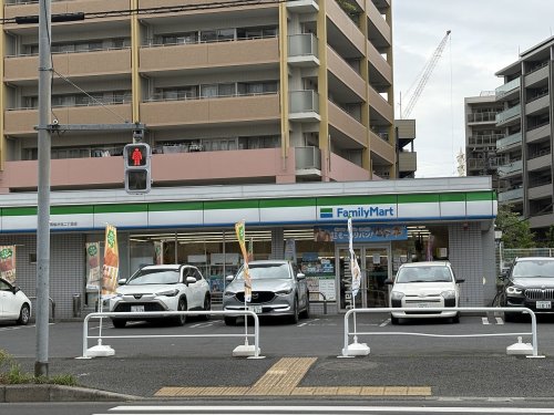 コンビニ　ファミリーマート 東大和桜が丘二丁目店（コンビニ）まで1447m