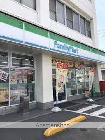 コンビニ　ファミリーマート（コンビニ）まで594m