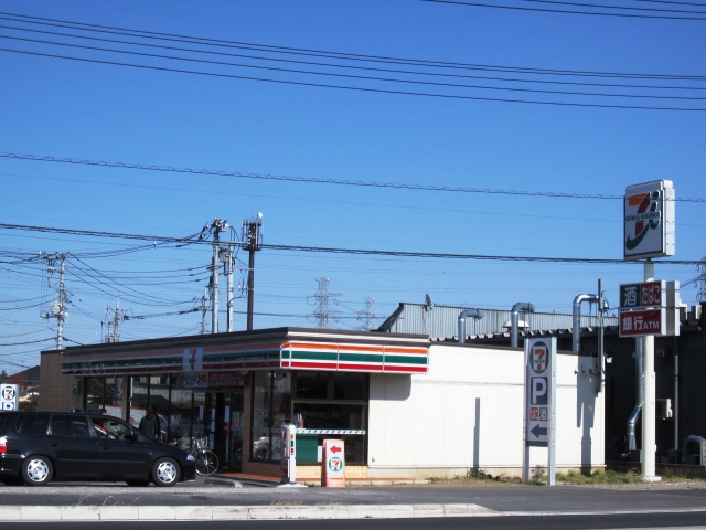コンビニ　セブンイレブン 桶川末広3丁目店（コンビニ）まで325m