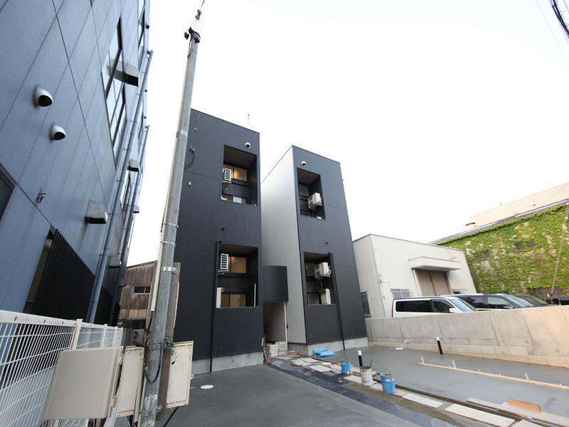 建物外観　外観　全部屋角部屋　デザイナーズ　光インターネット無料