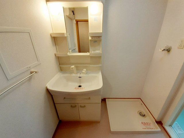 洗面設備　使いやすい洗面所です
