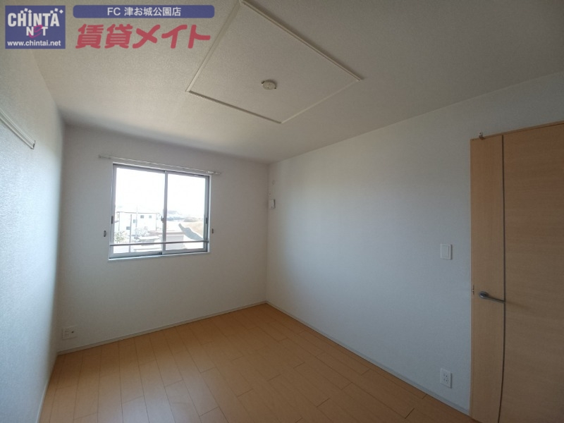 その他部屋・スペース　反転同型写真