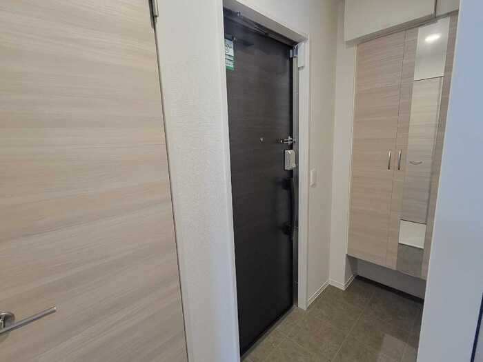 玄関　D-ROOM文の里　玄関