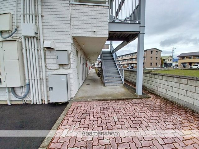 長野電鉄長野線 附属中学前駅 徒歩66分 3階建 築36年の外観写真