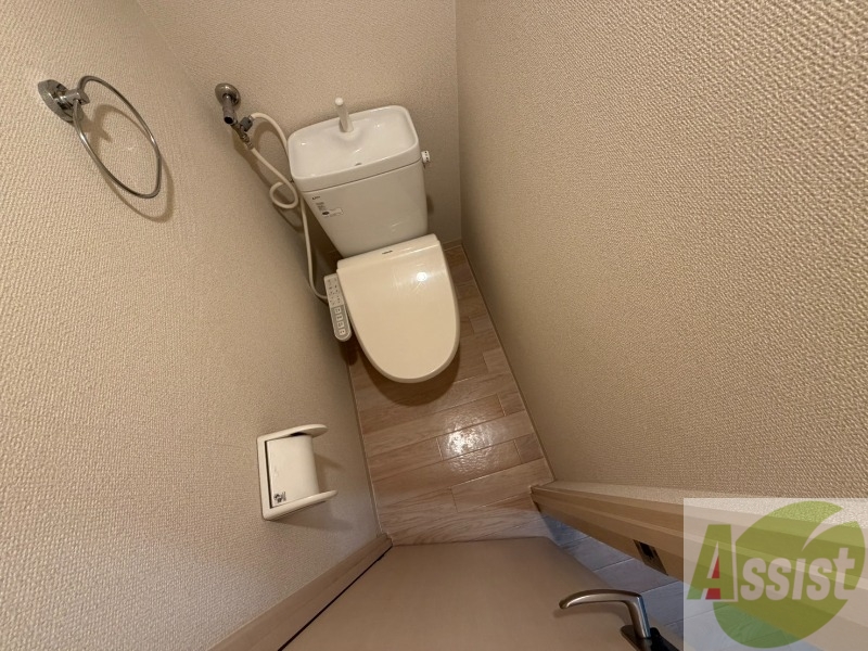トイレ　トイレです。ウォシュレット付を探している方、おすすめです。